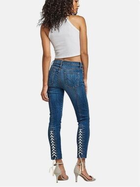 Hudson Nico Raw Hem Lace-Up
Skinny Crop Jeans in Unfamed Mid
High Rise Size 25